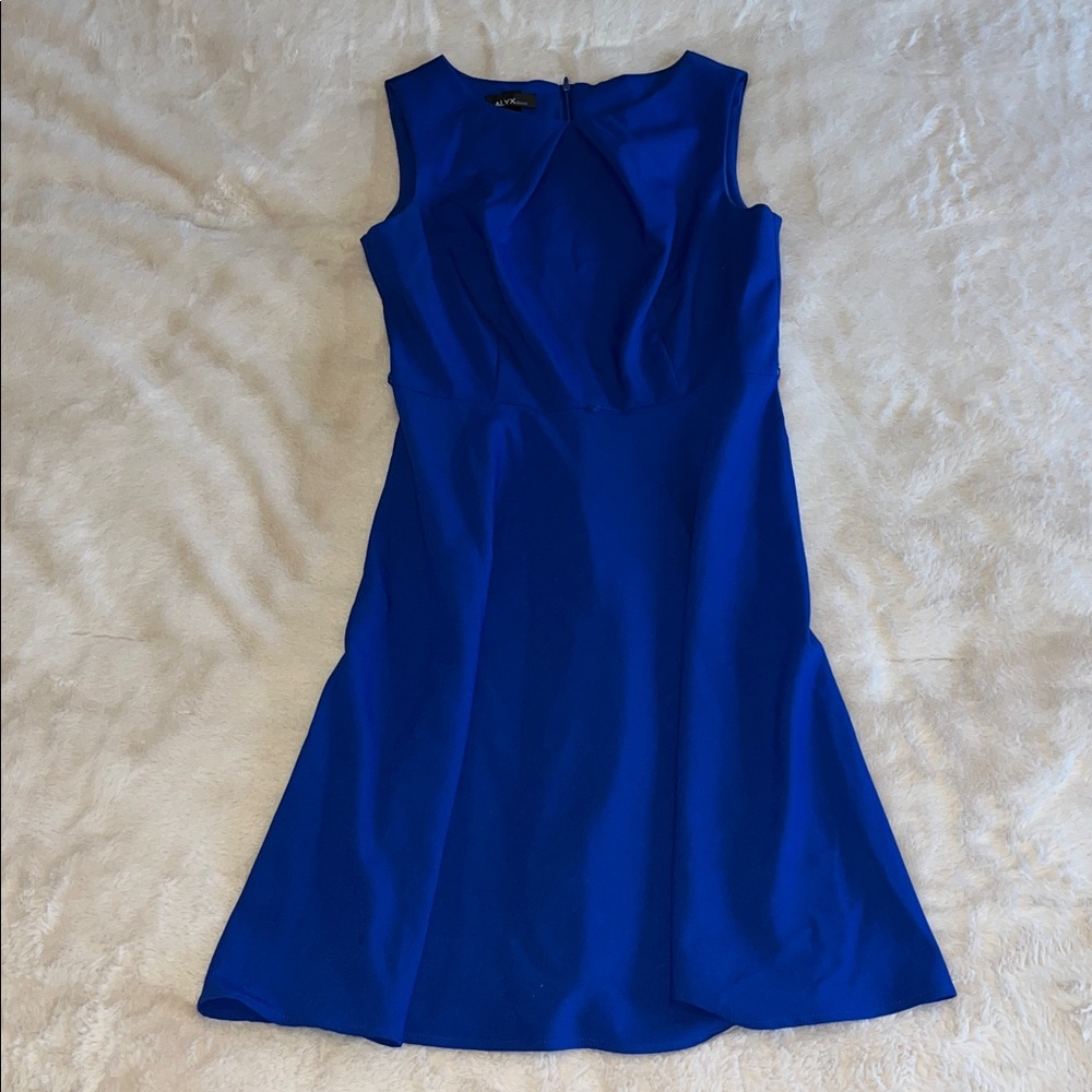 Elegant Blue Sleeveless Dress